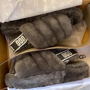 UGG Fluff yeah slide
